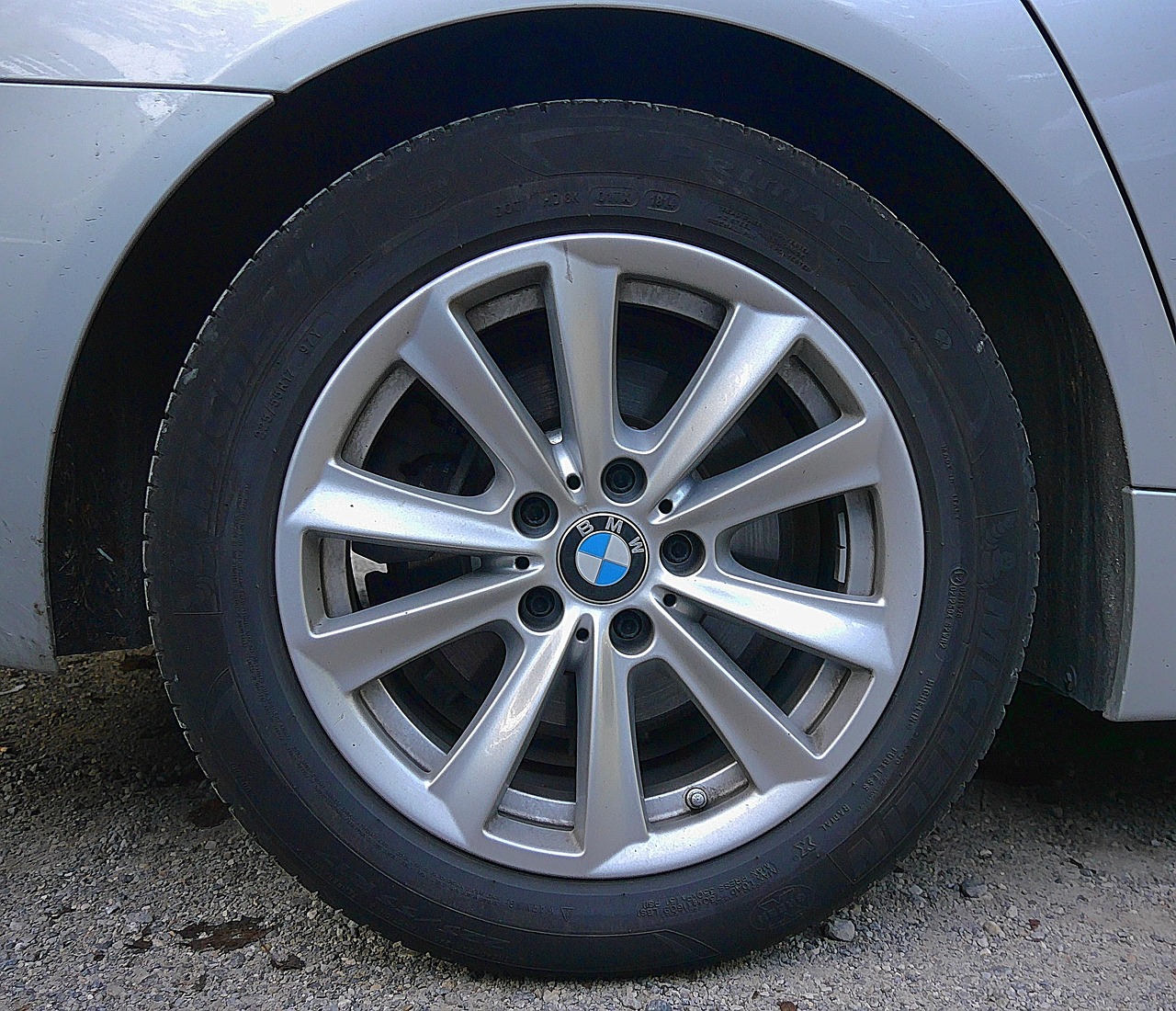 Bmw tires, car tire, tire — Liderpneus Comercio De Pneus E Acessorios Automoveis, Lda R. Elias Garcia 242, 2700-316 Queluz, P