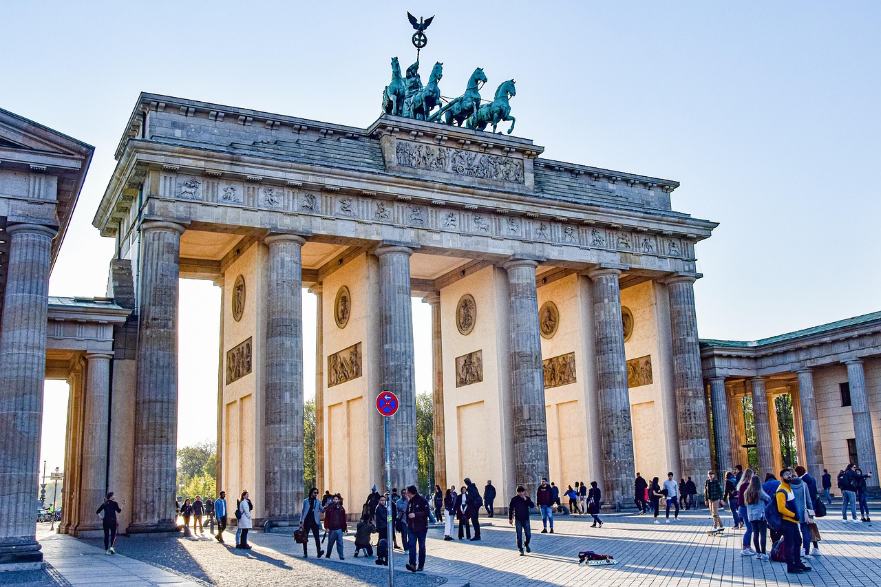 Brand front of the brandenburg gate, berlin, places of interest — Offizielles Plinko In Deutschland Spielen 97, 56 % Rtp