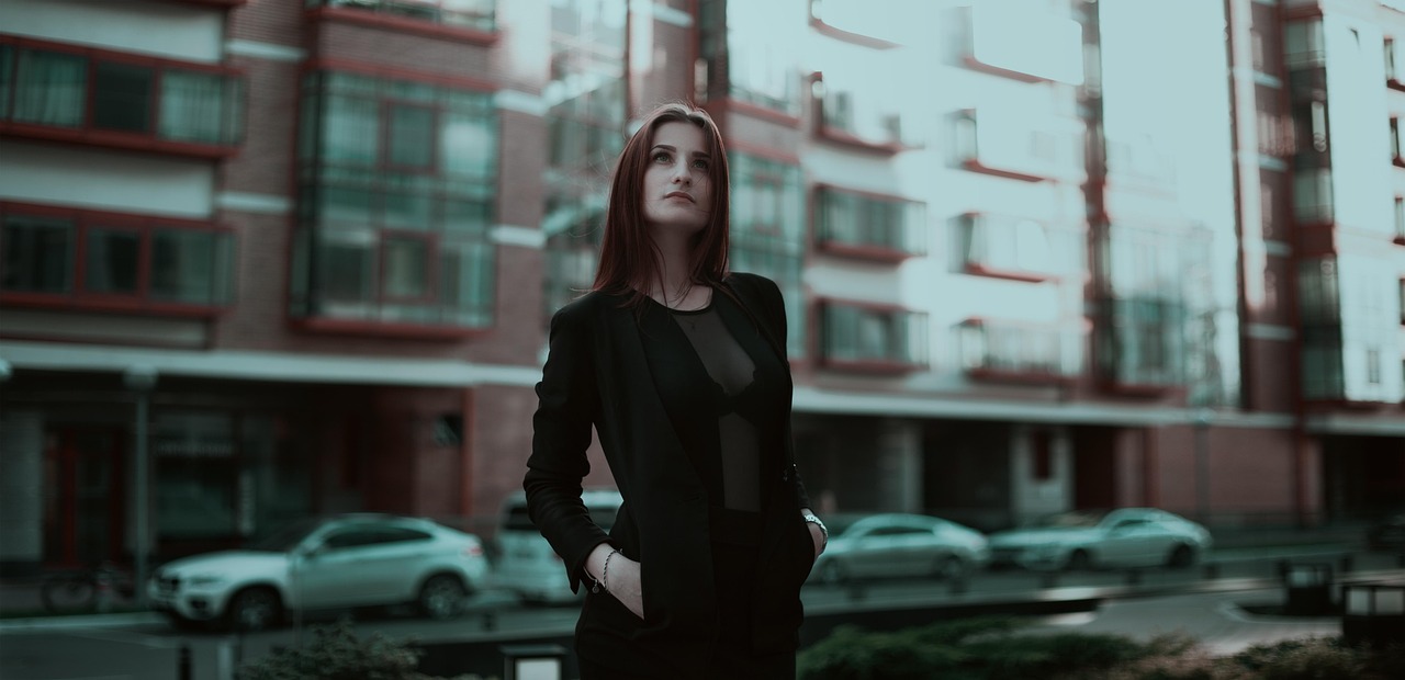 Business woman, business, young woman — Securing Your Future: The Strategic Advantage of a Startup Visa